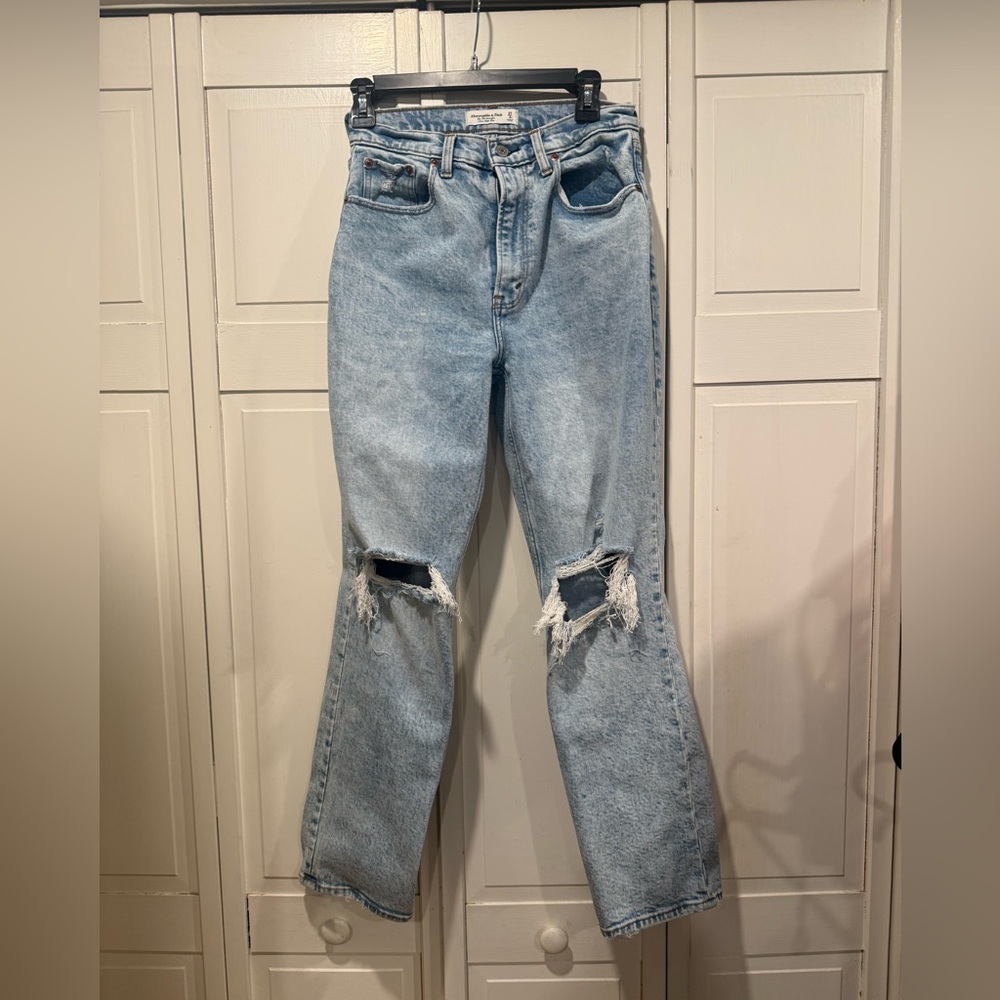 A&F ultra high rise 90s size 27/4 GUC‎